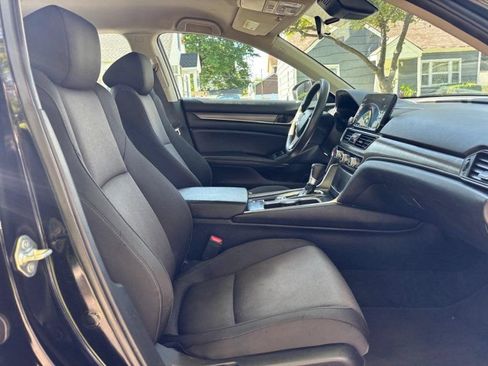 Used 2019 Honda Accord LX image 23
