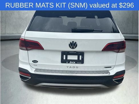 Used 2023 Volkswagen Taos SE w/ Panoramic Sunroof Package AWD/4WD image 6