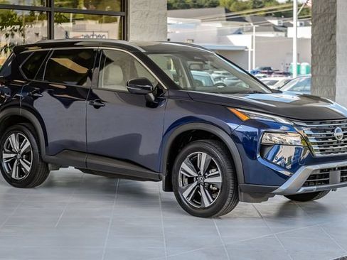 Used 2024 Nissan Rogue SL w/ SL Premium Package AWD/4WD image 4