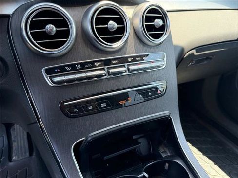 Certified 2022 Mercedes-Benz GLC 300 4MATIC image 20