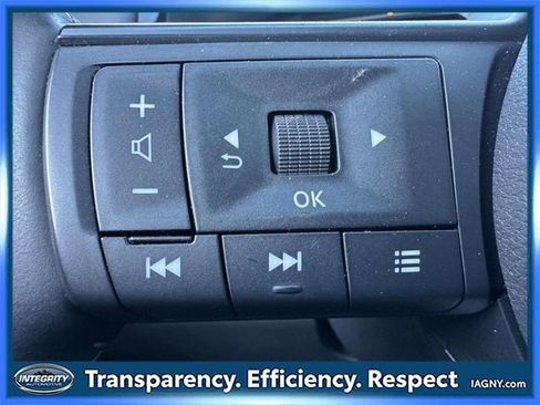 Certified 2024 Nissan Pathfinder SV image 32