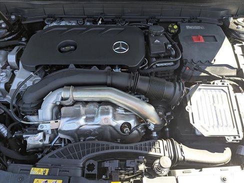 Used 2026 Mercedes-Benz GLB 250 image 15