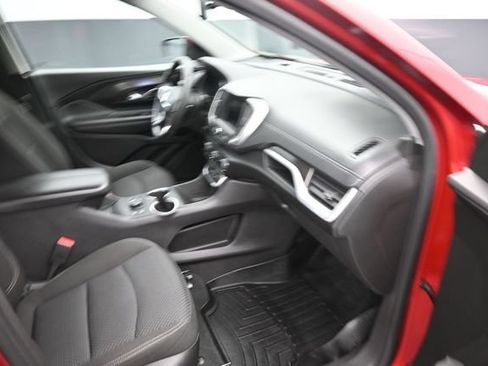 Used 2022 GMC Terrain SLE w/ Driver Convenience Package FWD image 9