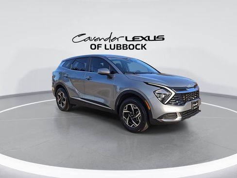 Used 2023 Kia Sportage LX AWD/4WD image 2