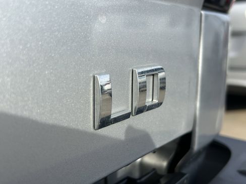 Used 2019 Chevrolet Silverado 1500 Custom w/ Custom Convenience Package image 9