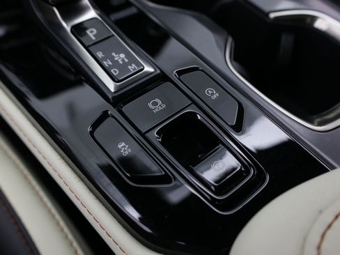 Used 2023 Lexus NX 250 FWD w/ Towing Package (2000 Lbs) image 19