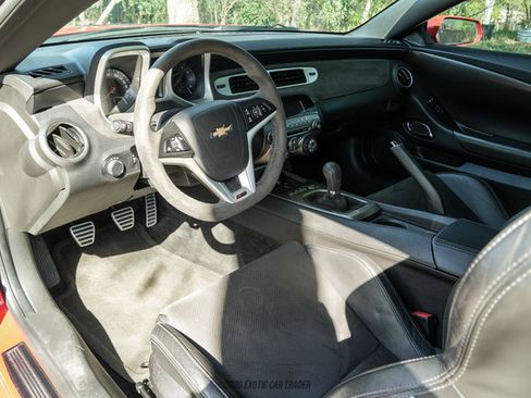 Used 2015 Chevrolet Camaro Z/28 RWD image 19