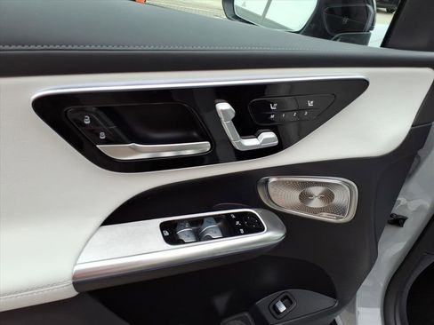 New 2026 Mercedes-Benz GLC 300 4MATIC image 13