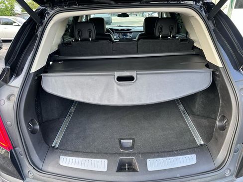 Used 2017 Cadillac XT5 Luxury w/ Driver Awareness Package image 39