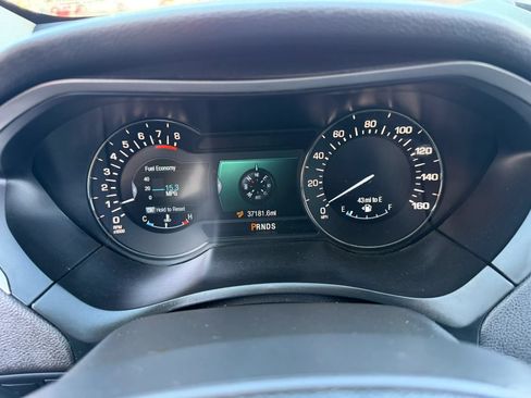 Used 2014 Lincoln MKZ FWD image 12