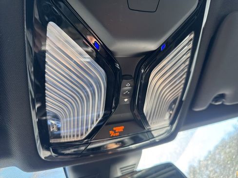 Used 2022 BMW 330i xDrive 330i xDrive w/ Convenience Package image 10