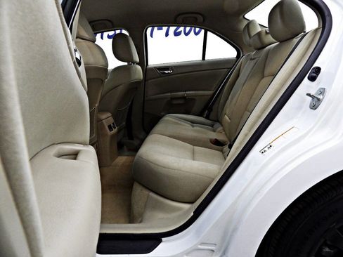 Used 2013 Suzuki Kizashi S FWD image 12