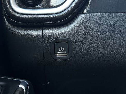 Used 2019 Chevrolet Silverado 1500 LT w/ Texas Edition image 25