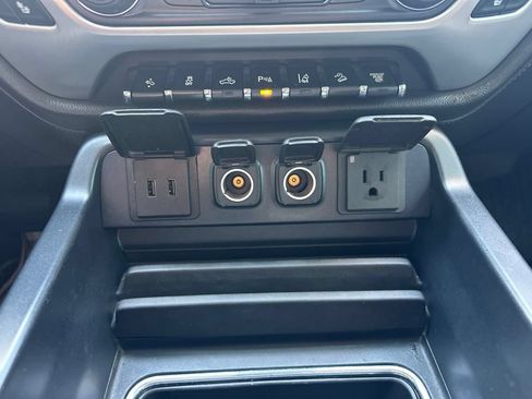 Used 2019 GMC Sierra 3500 SLT w/ Driver Alert Package AWD/4WD image 5