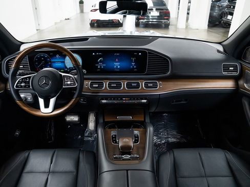 Used 2022 Mercedes-Benz Maybach GLS 600 4MATIC image 10