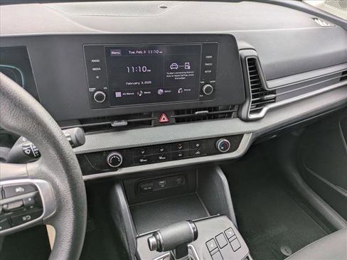 Used 2024 Kia Sportage LX image 11