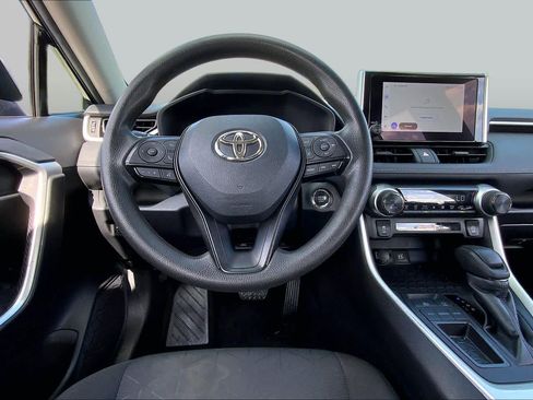 Used 2024 Toyota RAV4 XLE FWD image 6