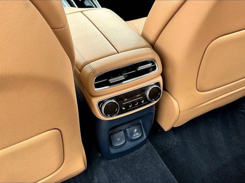 Used 2023 Genesis GV80 2.5T w/ Prestige Package image 33