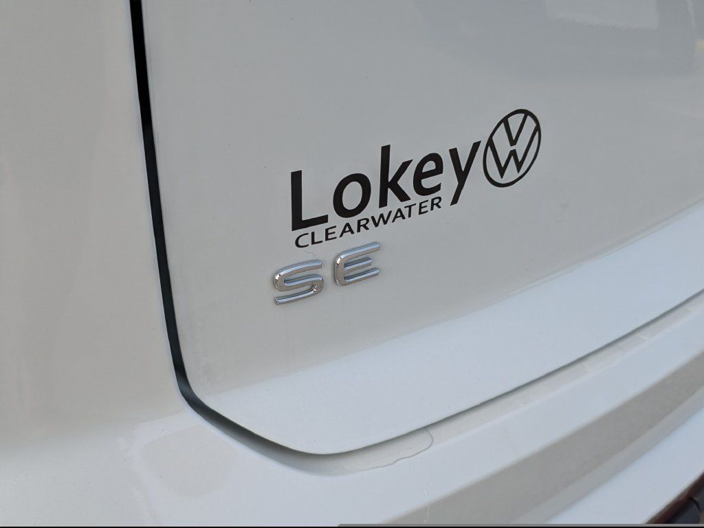 Certified 2026 Volkswagen Atlas Cross Sport SE FWD image 8