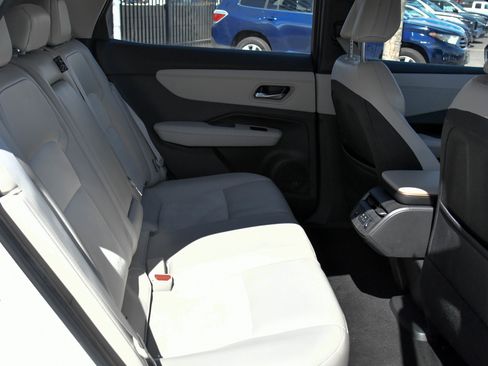 Used 2024 Nissan Ariya AWD image 48