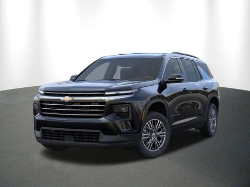 New 2026 Chevrolet Traverse LT w/ Driver Confidence Package FWD image 7