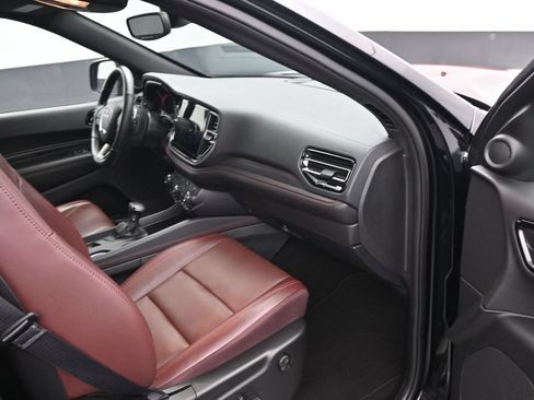 Used 2025 Dodge Durango GT AWD/4WD image 9