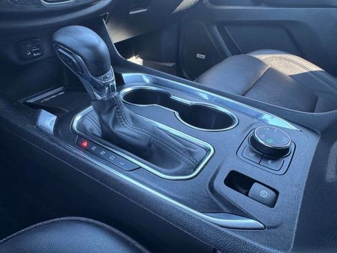 Used 2023 Chevrolet Traverse High Country image 31