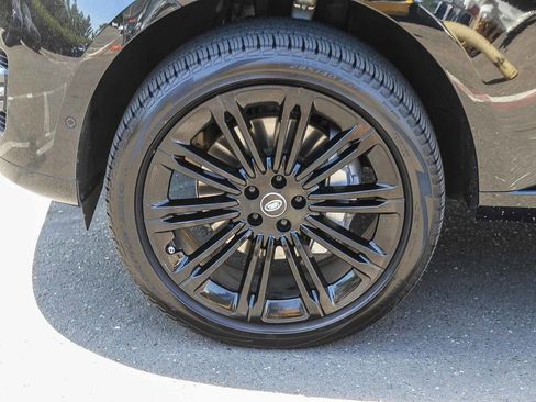 Used 2023 Land Rover Range Rover SE AWD/4WD image 9