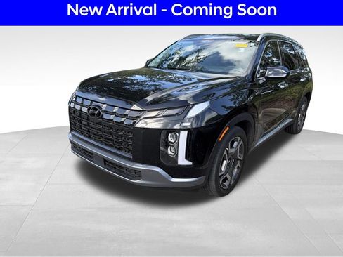 Used 2024 Hyundai Palisade Limited FWD image 2