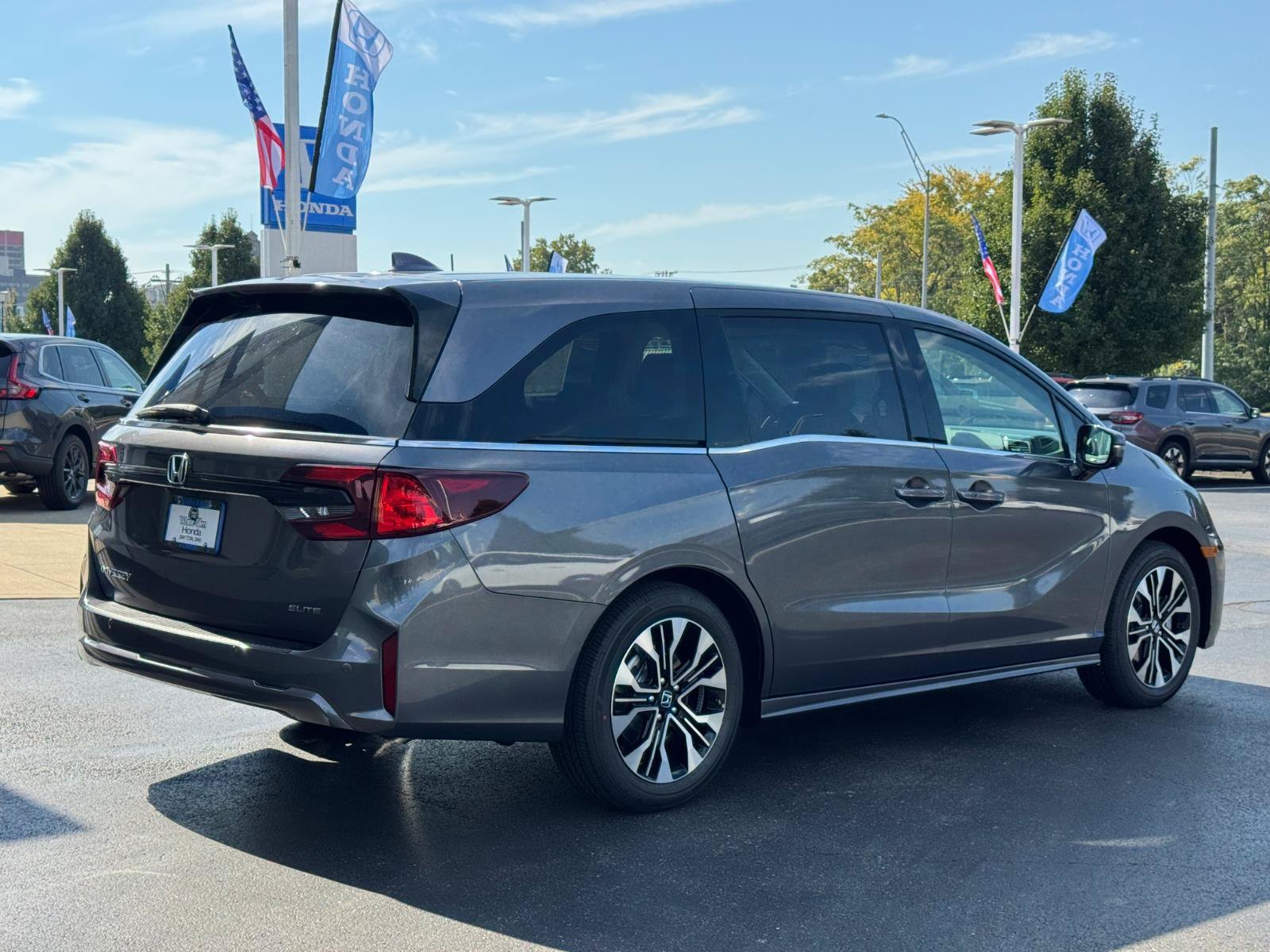 New 2027 Honda Odyssey Elite image 3
