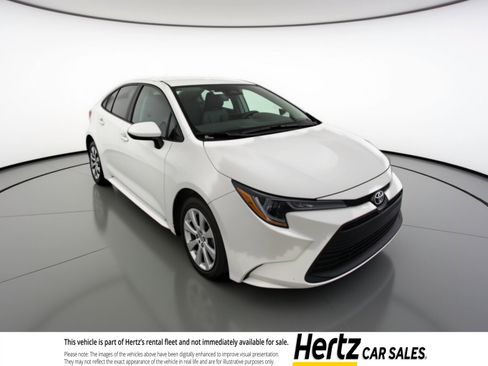 Used 2025 Toyota Corolla LE FWD image 1