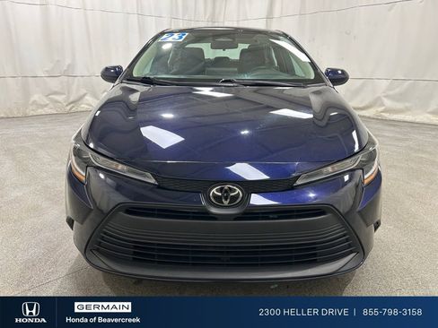 Used 2023 Toyota Corolla LE image 3