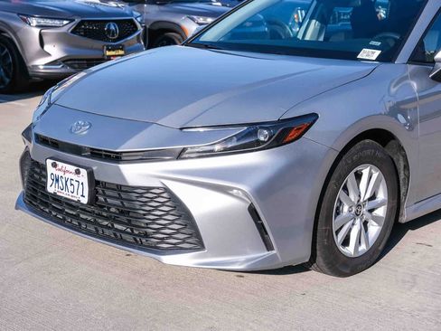 Used 2025 Toyota Camry LE FWD image 11