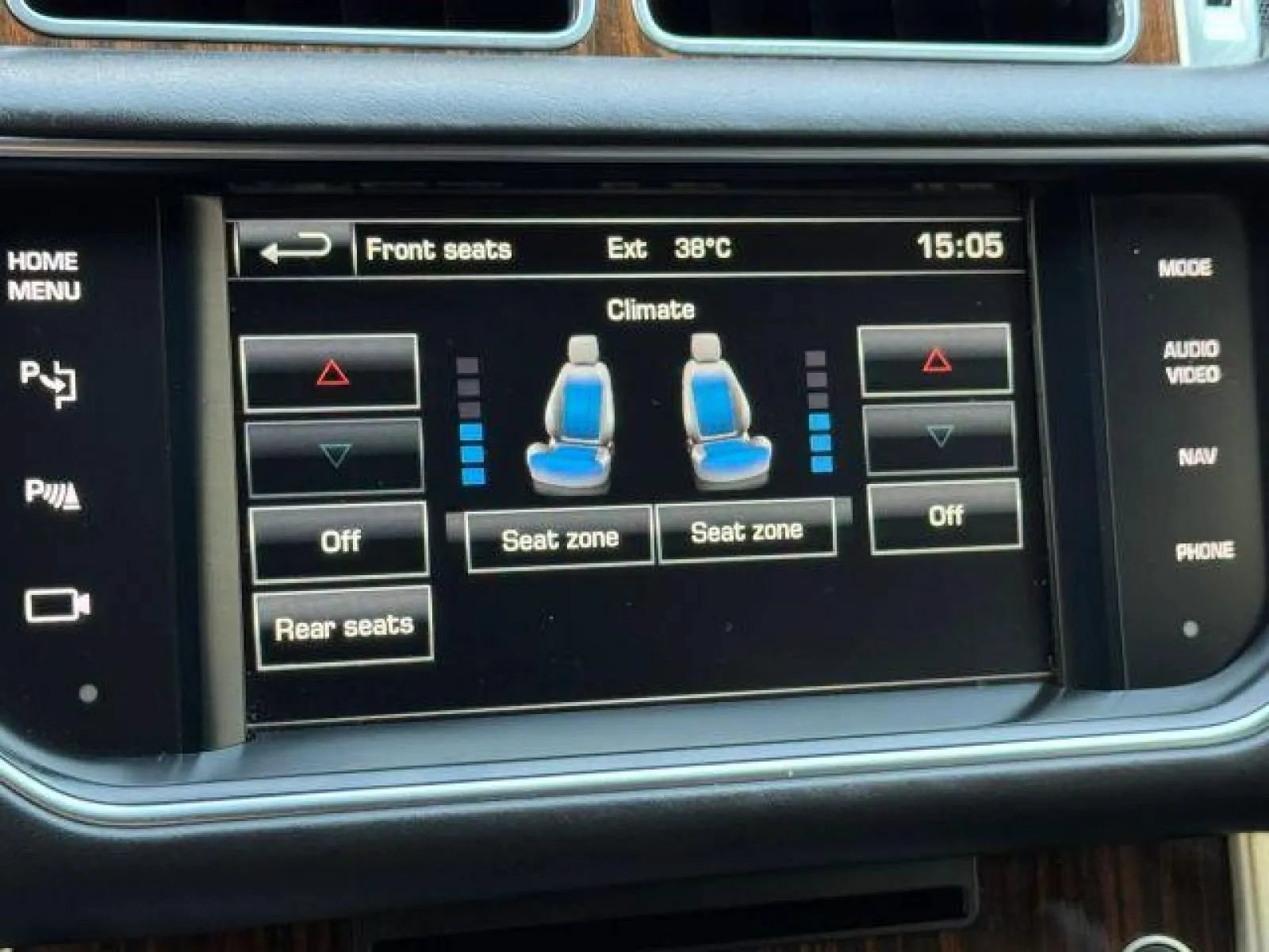 Used 2015 Land Rover Range Rover Supercharged AWD/4WD image 40