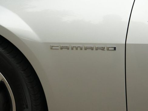 Used 2014 Chevrolet Camaro LT RWD image 28