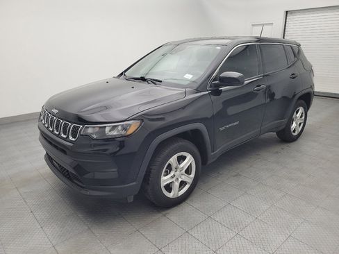 Used 2023 Jeep Compass Sport AWD/4WD image 2