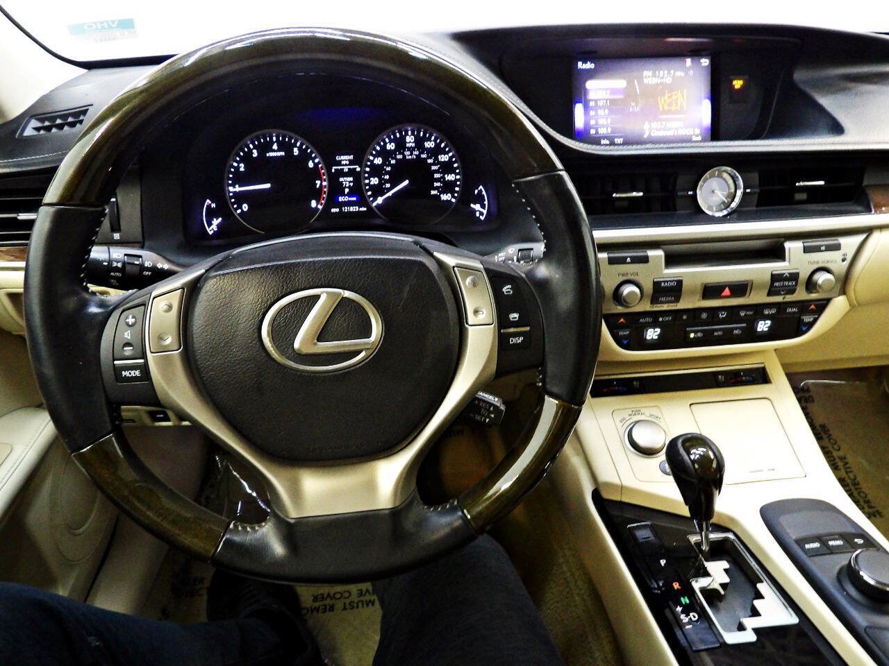 Used 2015 Lexus ES 350 w/ Premium Package FWD image 17