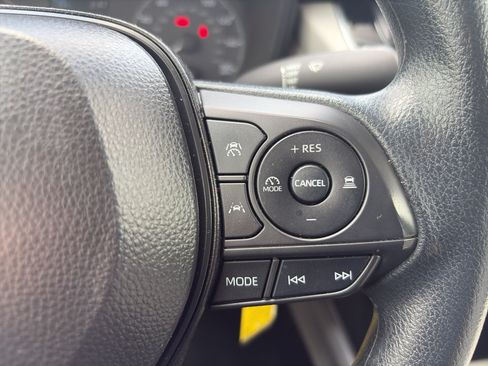 Certified 2025 Toyota Corolla Cross L AWD/4WD image 18