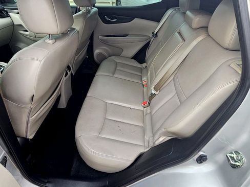 Used 2018 Nissan Rogue Sport SL FWD image 16