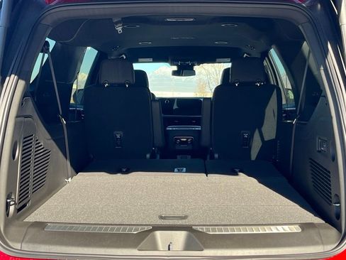 New 2026 Chevrolet Suburban RST w/ Comfort Package AWD/4WD image 31
