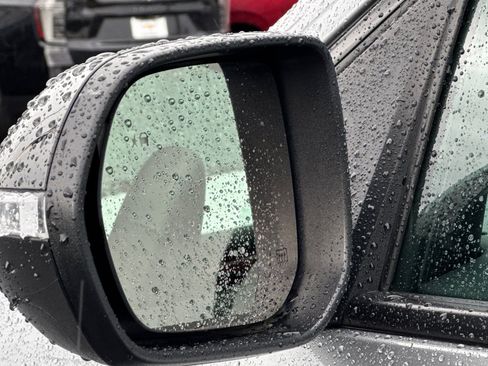 Used 2025 Chevrolet Traverse Z71 image 51