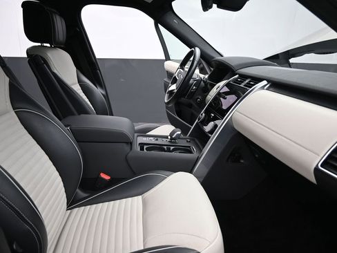Used 2022 Land Rover Discovery S R-Dynamic AWD/4WD image 5