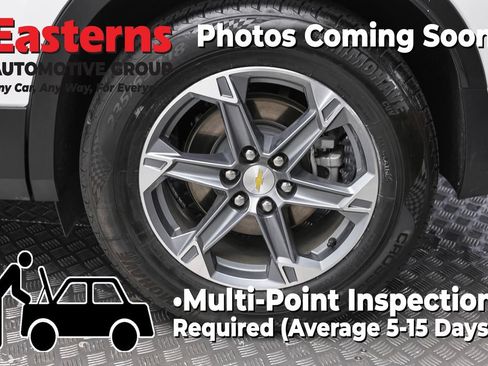 Used 2025 Chevrolet Blazer LT FWD image 8