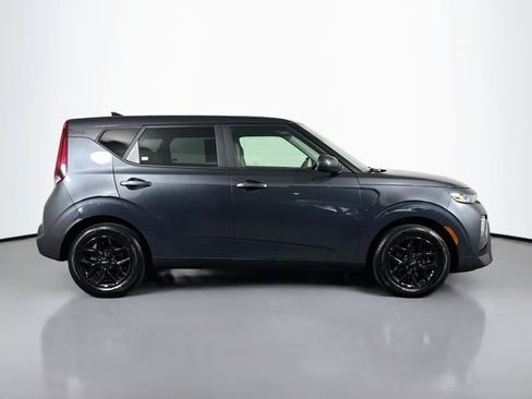 Used 2022 Kia Soul S FWD image 8