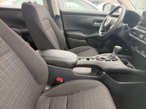 Used 2025 Honda HR-V LX image 5