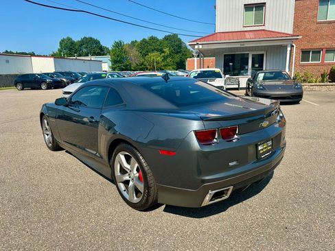 Used 2010 Chevrolet Camaro SS w/ LPO, Ground Effects Package image 8