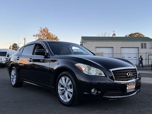 Used 2011 INFINITI M37 x w/ Deluxe Touring Pkg AWD/4WD image 7