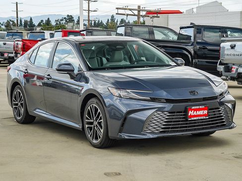 New 2026 Toyota Camry XLE FWD image 3
