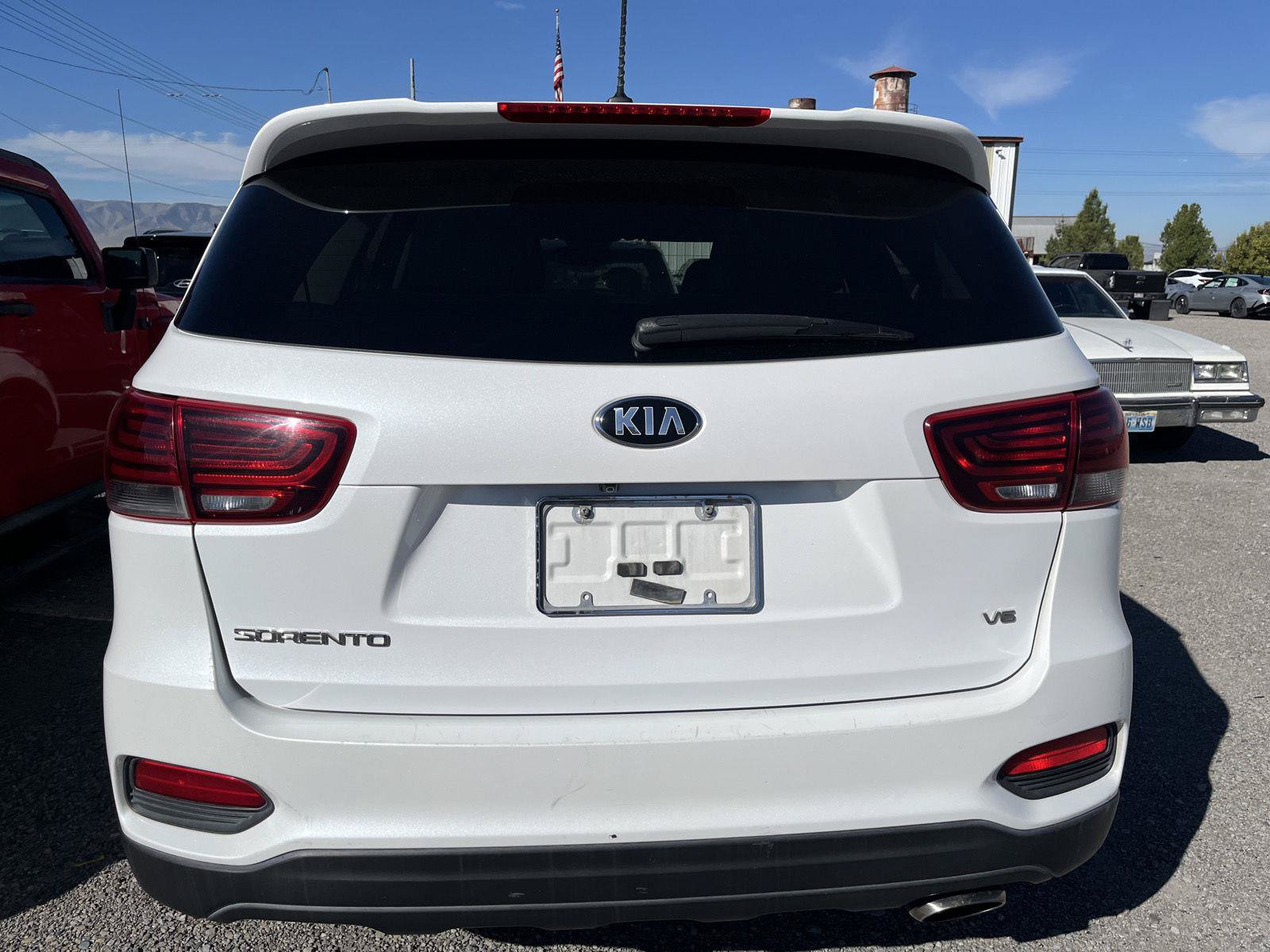 Used 2019 Kia Sorento AWD V6 image 4