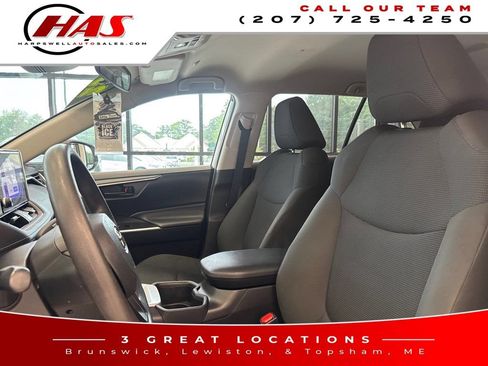 Used 2023 Toyota RAV4 LE AWD/4WD image 13